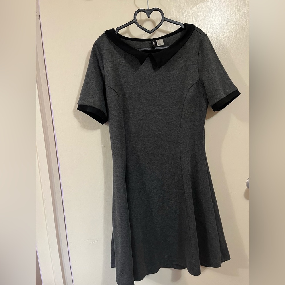 Simple gray dress with a bit of stretch